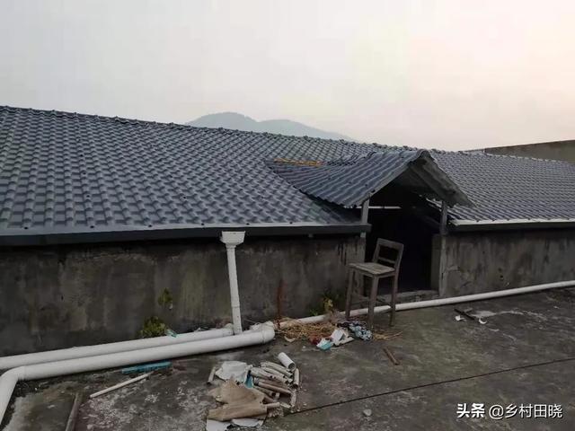 農(nóng)村自建房坡屋頂，用琉璃瓦還是樹脂瓦？看看內(nèi)行人的經(jīng)驗分享